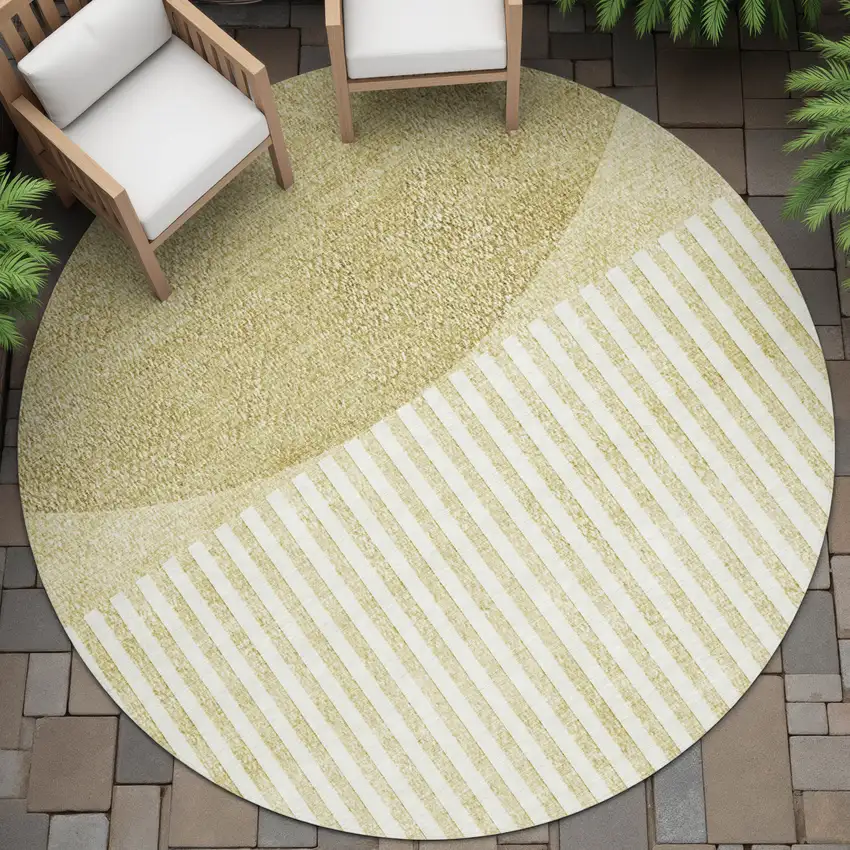 8' Wheat And Ivory Round Geometric Washable Indoor Outdoor Area Rug Photo 6