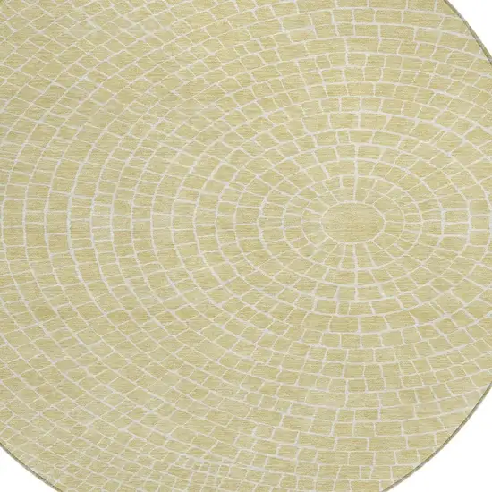 8' Wheat And Ivory Round Geometric Washable Indoor Outdoor Area Rug Photo 2