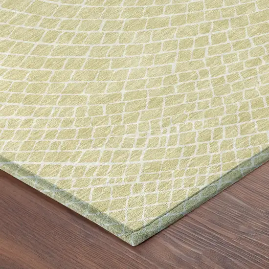 8' Wheat And Ivory Round Geometric Washable Indoor Outdoor Area Rug Photo 6