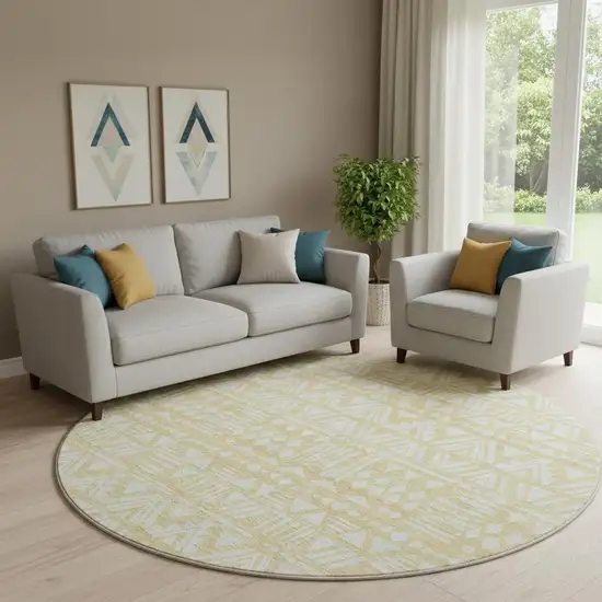 8' Wheat And Ivory Southwestern Washable Round Rug With UV Protection Photo 1