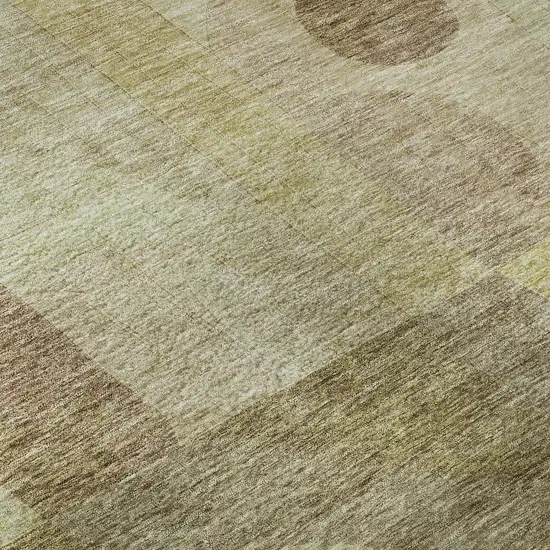 8' Wheat Beige And Gold Abstract Geometric Washable Round Rug With UV Protection Photo 8