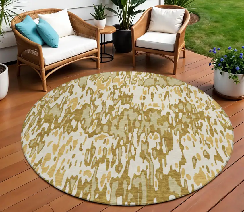8' Wheat Gold And Beige Round Striped Washable Indoor Outdoor Area Rug Photo 1