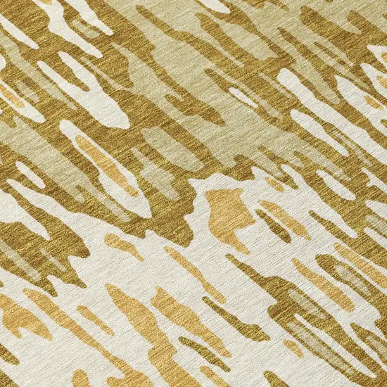 8' Wheat Gold And Beige Round Striped Washable Indoor Outdoor Area Rug Photo 9
