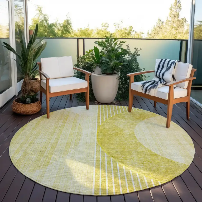 8' Wheat Gold And Ivory Round Geometric Washable Indoor Outdoor Area Rug Photo 7