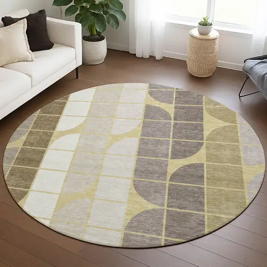 8' Wheat Ivory And Brown Round Geometric Washable Indoor Outdoor Area Rug Photo 5