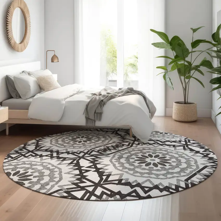 8' White And Black Geometric Washable Round Rug With UV Protection Photo 5