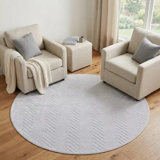 7' White And Gray Geometric Round Rug Photo 1