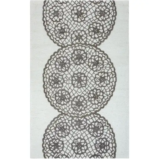 10' White And Ivory Wool Geometric Hand Tufted Round Rug Photo 4
