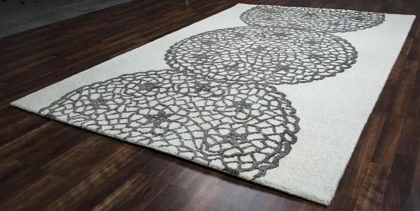10' White And Ivory Wool Geometric Hand Tufted Round Rug Photo 3