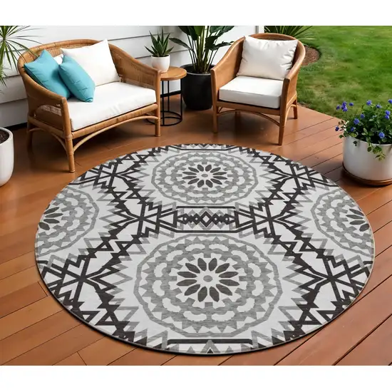 8' White Black And Gray Round Floral Medallion Washable Indoor Outdoor Area Rug Photo 1