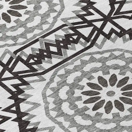 8' White Black And Gray Round Floral Medallion Washable Indoor Outdoor Area Rug Photo 7