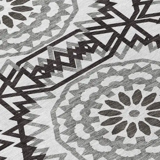 8' White Black And Gray Round Floral Medallion Washable Indoor Outdoor Area Rug Photo 7