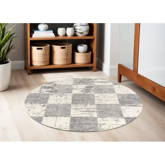 5' White Round Checkered Power Loom Area Rug Photo 2