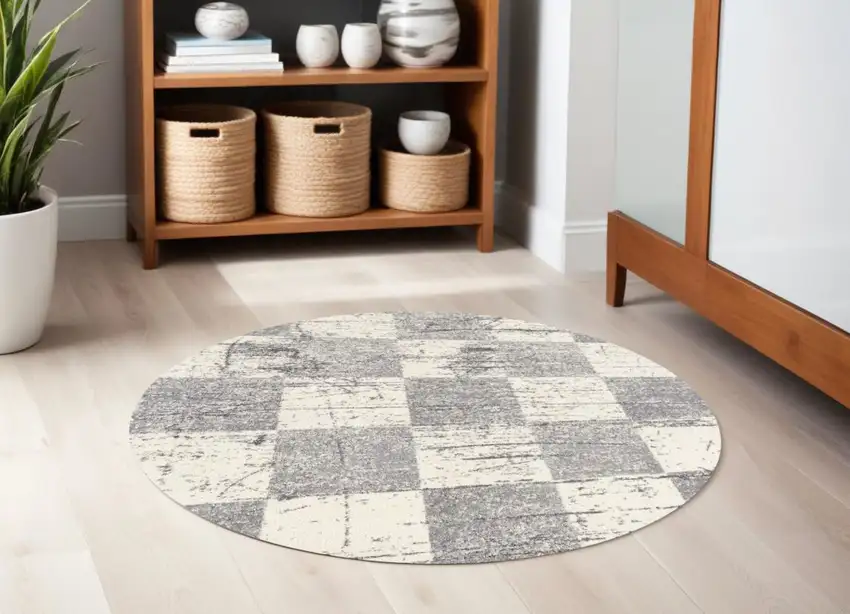 5' White Round Checkered Power Loom Area Rug Photo 1