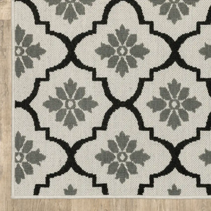 2' X 7' Beige Geometric Stain Resistant Indoor Outdoor Area Rug Photo 5