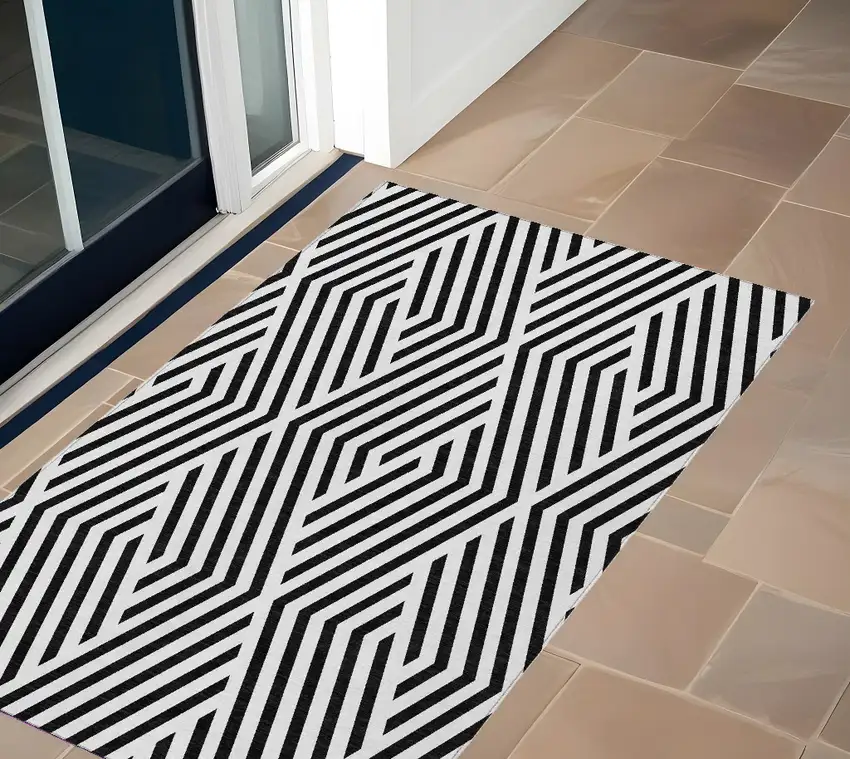 Black and White Geometric Washable Non Skid Indoor Outdoor Area Rug Photo 1