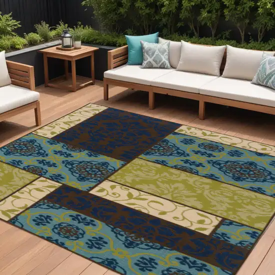 Brown Geometric Stain Resistant Indoor Outdoor Area Rug Photo 1