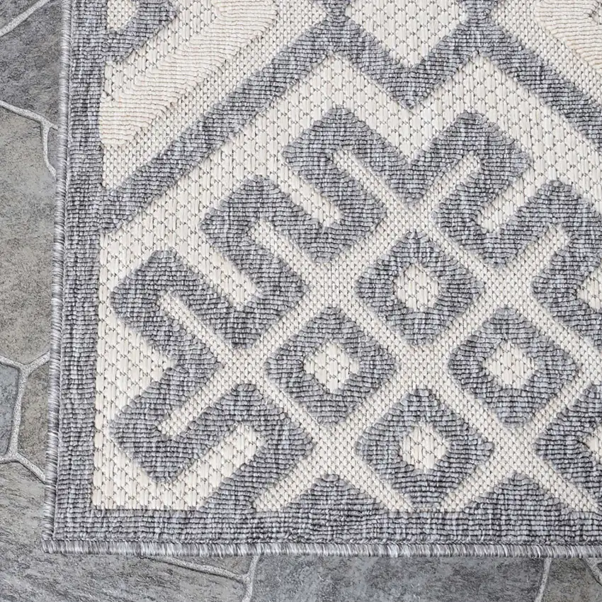 6' X 9' Cream Geometric Stain Resistant Non Skid Indoor Outdoor Area Rug Photo 9