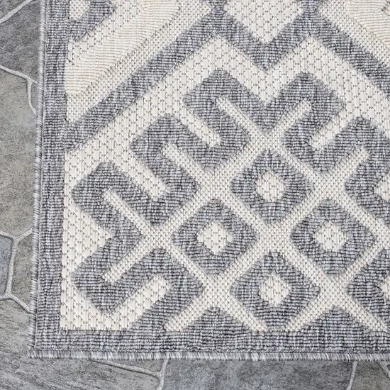 6' X 9' Cream Geometric Stain Resistant Non Skid Indoor Outdoor Area Rug Photo 9
