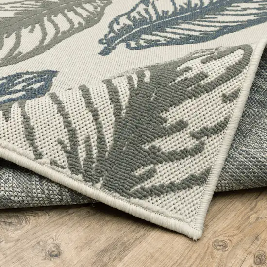 2' X 7' Floral Stain Resistant Indoor Outdoor Area Rug Photo 6