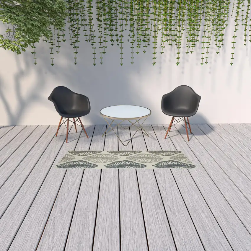 2' X 7' Floral Stain Resistant Indoor Outdoor Area Rug Photo 2
