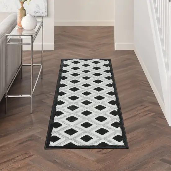 6' Black And White Indoor Outdoor Runner Rug Photo 7