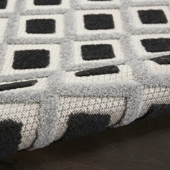 6' Black And White Indoor Outdoor Runner Rug Photo 9