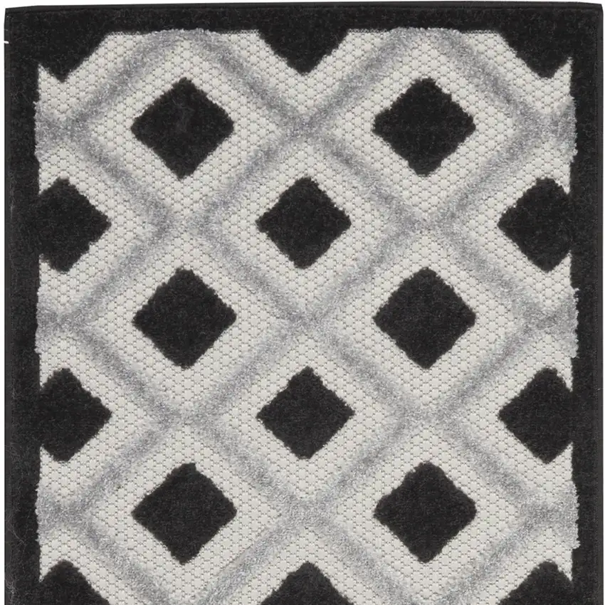 2' X 6' Gingham Non Skid Indoor Outdoor Runner Rug Photo 4