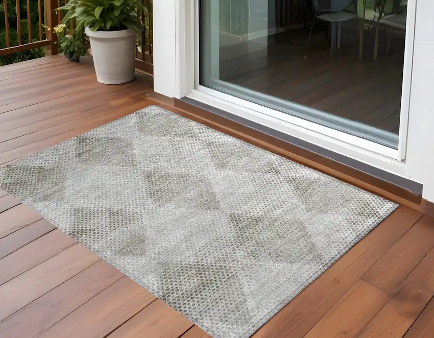 3' X 5' Gray Geometric Washable Non Skid Indoor Outdoor Area Rug Photo 1