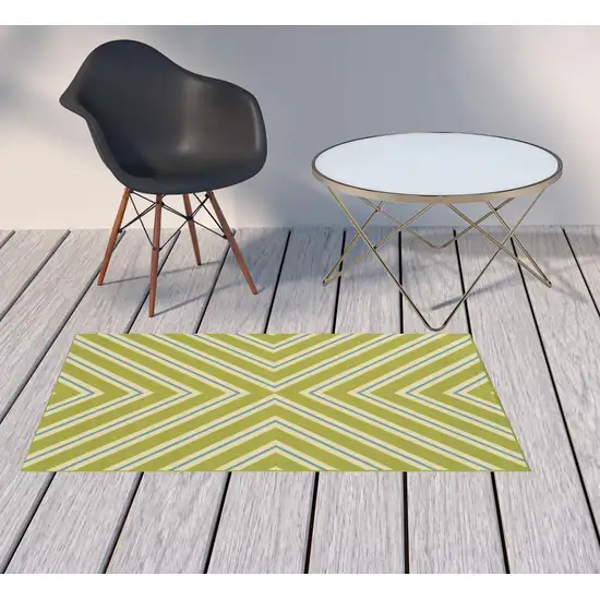 3' X 5' Green Geometric Stain Resistant Indoor Outdoor Area Rug Photo 2