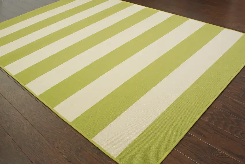 9' X 13' Green Geometric Stain Resistant Indoor Outdoor Area Rug Photo 4