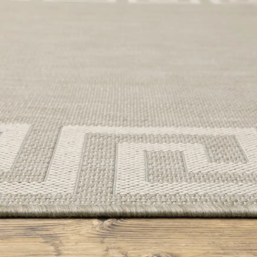 2' X 7' Grey Stain Resistant Indoor Outdoor Area Rug Photo 5