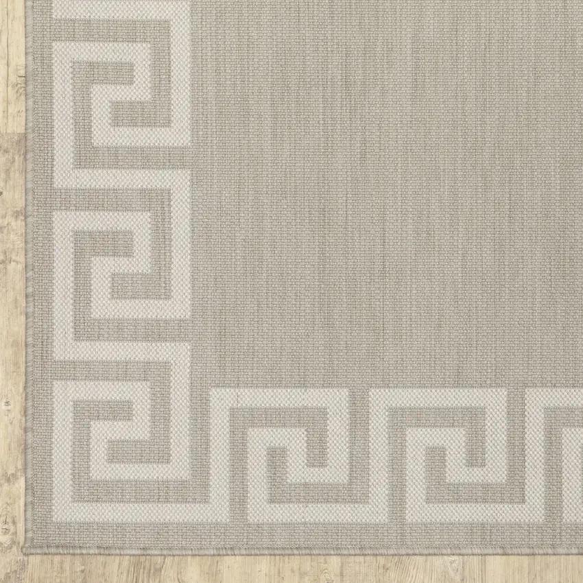 2' X 7' Grey Stain Resistant Indoor Outdoor Area Rug Photo 3