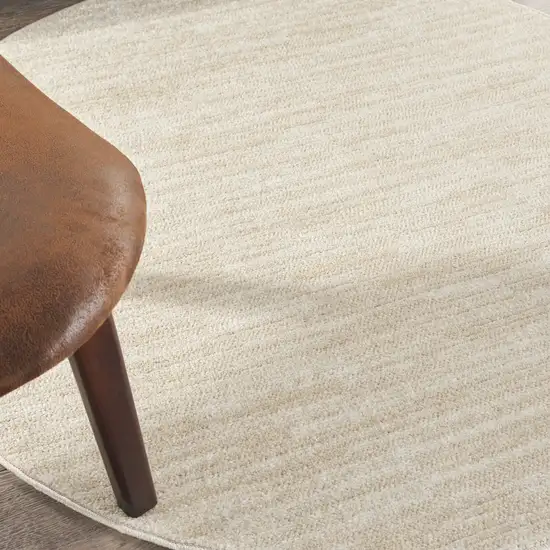 4' Beige And Ivory Round Indoor Outdoor Area Rug Photo 5