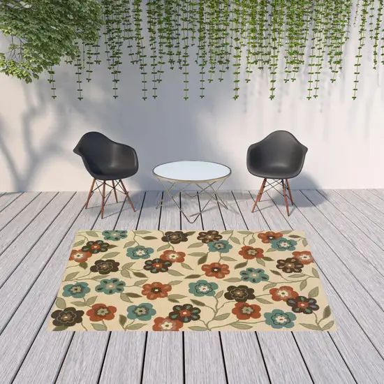 6' X 9' Ivory Floral Stain Resistant Indoor Outdoor Area Rug Photo 2