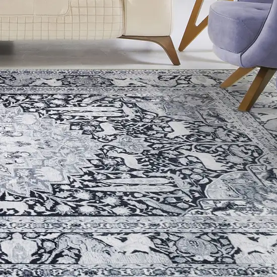 5' X 7' Medallion Stain Resistant Area Rug Photo 6