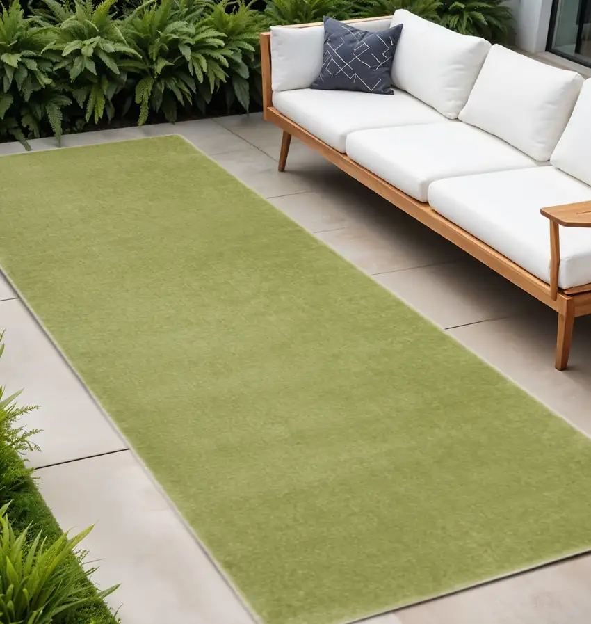 8' Green Indoor Outdoor Runner Rug Photo 2