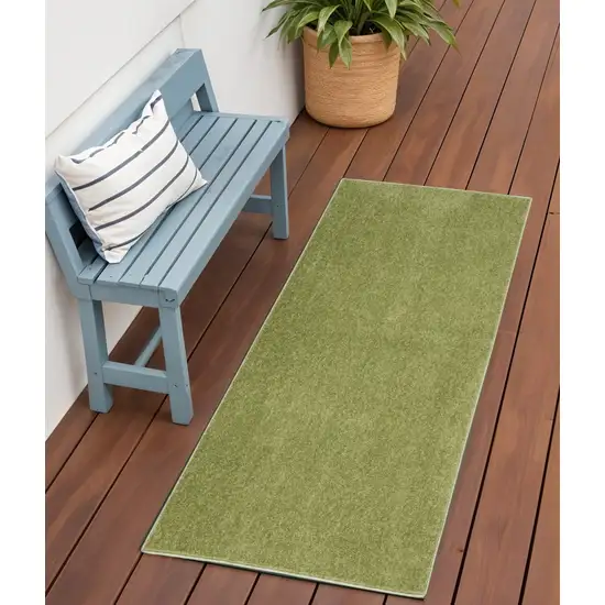 Green Indoor Outdoor Runner Rug Photo 1