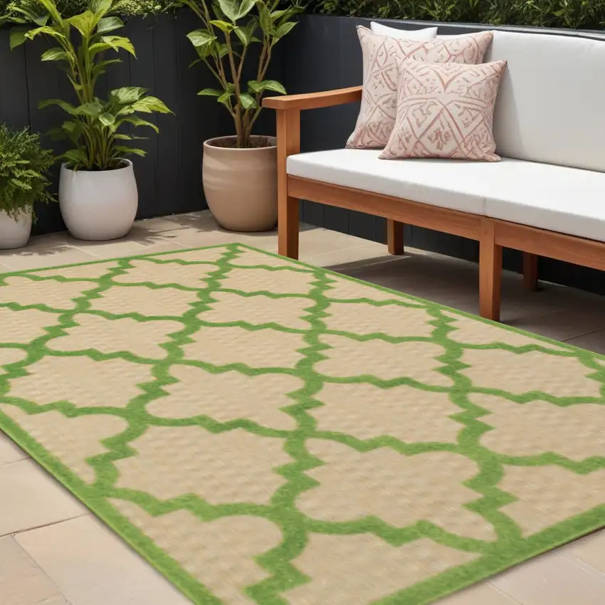 Green Geometric Stain Resistant Indoor Outdoor Area Rug Photo 1