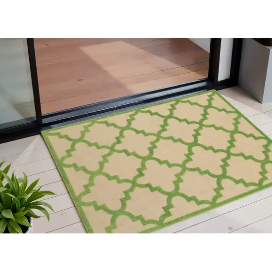 Green Geometric Stain Resistant Indoor Outdoor Area Rug Photo 1