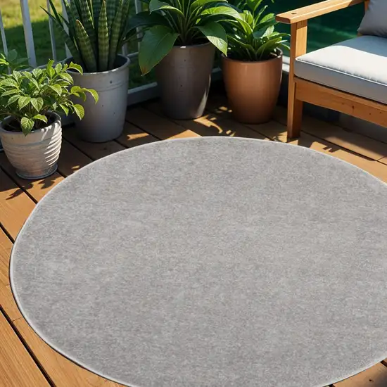 4' Gray Round Indoor Outdoor Area Rug Photo 2