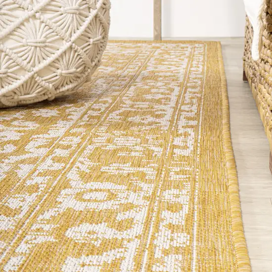 10' Yellow And Cream Medallion Indoor Outdoor Runner Rug Photo 8