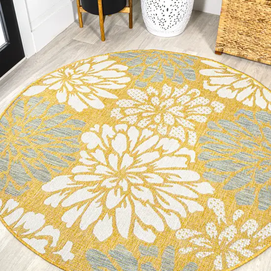 5' Yellow And Cream Round Floral Indoor Outdoor Area Rug Photo 4