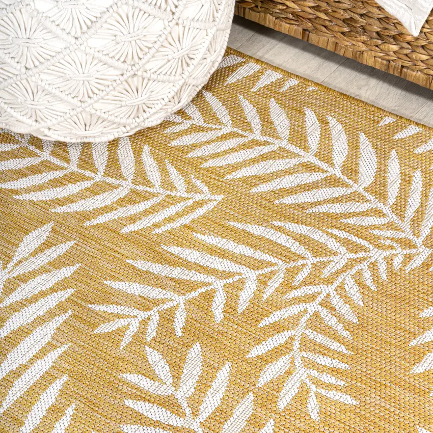 5' Yellow And Cream Round Floral Indoor Outdoor Area Rug Photo 8