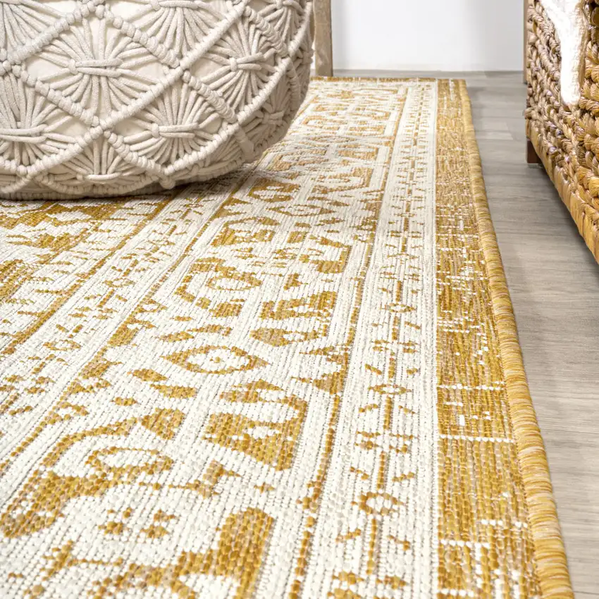 5' Yellow And Cream Round Medallion Indoor Outdoor Area Rug Photo 5