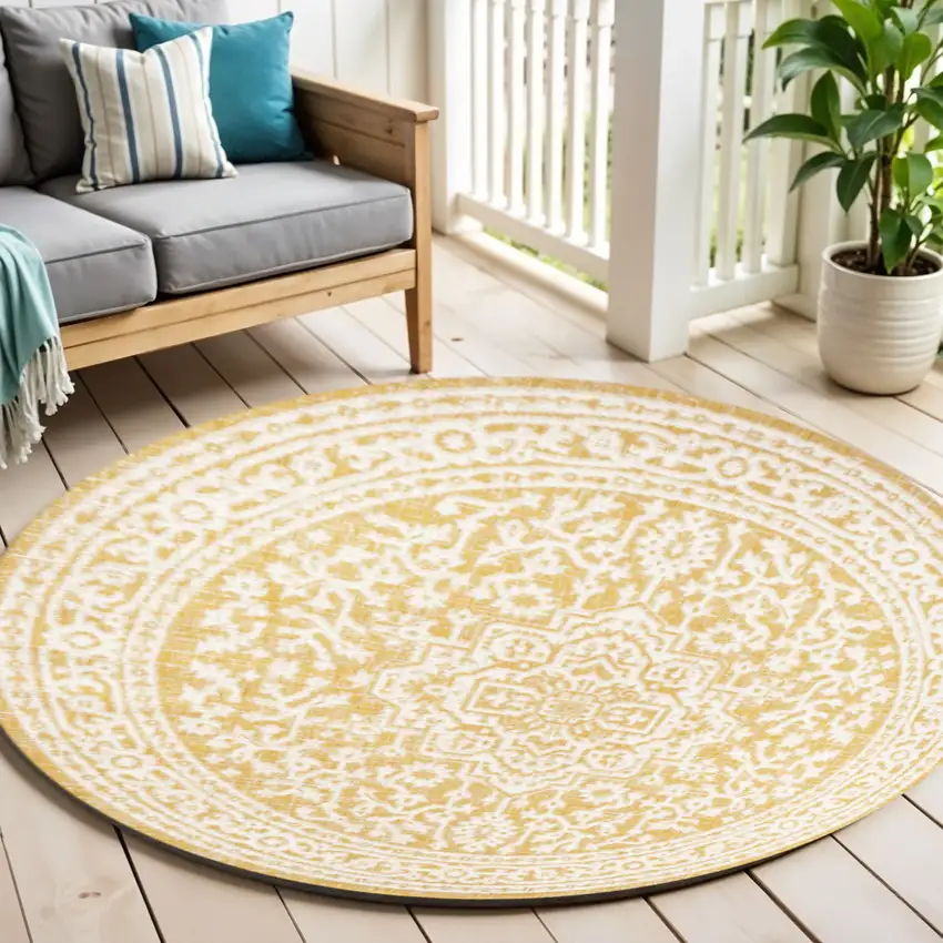5' Yellow And Cream Round Medallion Indoor Outdoor Area Rug Photo 1
