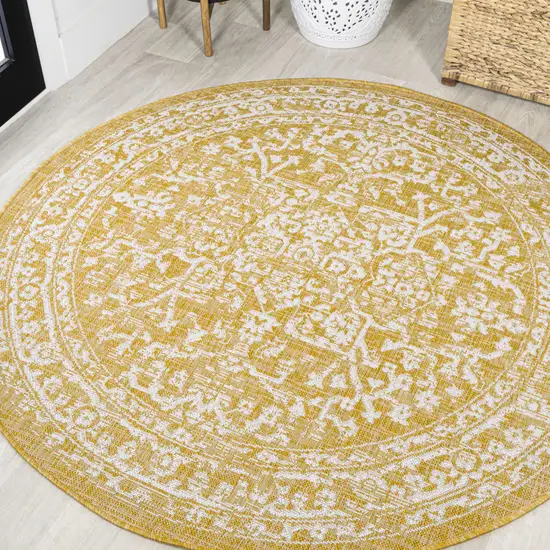 5' Yellow And Cream Round Medallion Indoor Outdoor Area Rug Photo 4