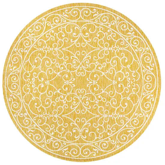 5' Yellow And Cream Round Medallion Indoor Outdoor Area Rug Photo 1