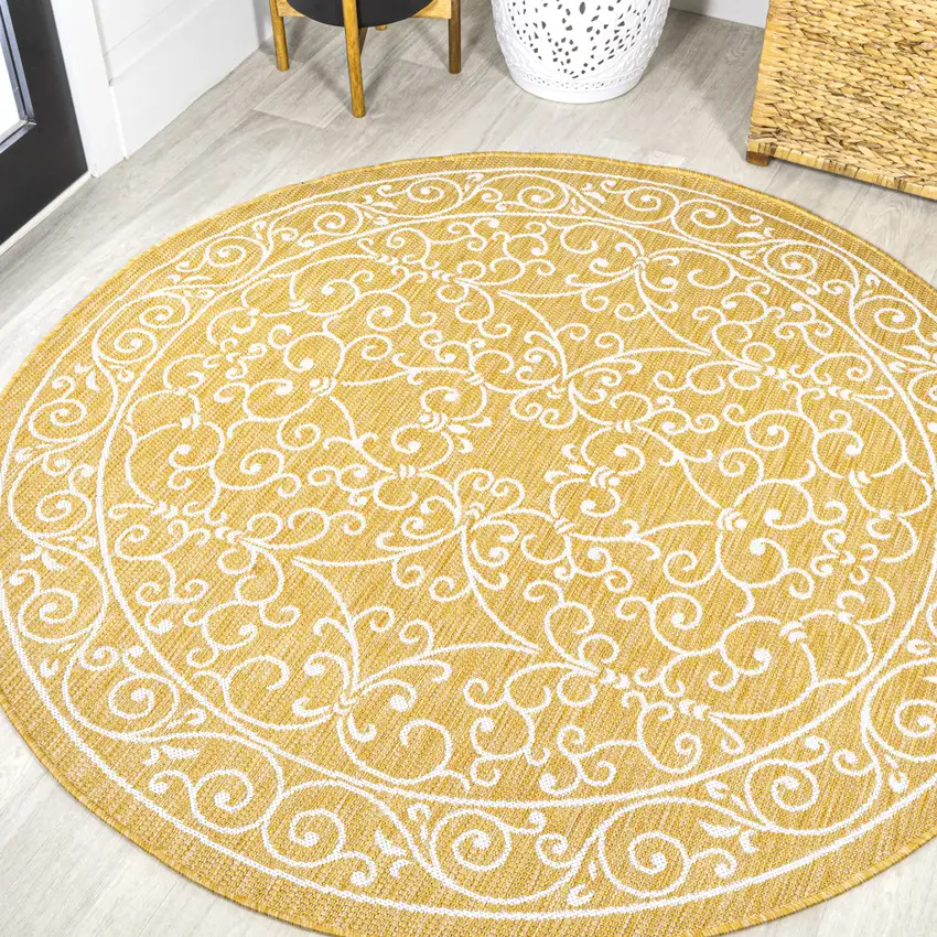 5' Yellow And Cream Round Medallion Indoor Outdoor Area Rug Photo 4