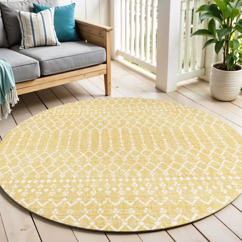 5' Yellow And Cream Round Trellis Indoor Outdoor Area Rug Photo 1
